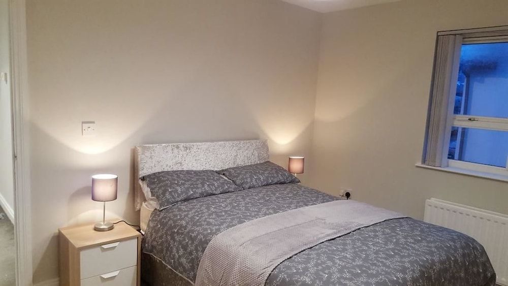 Lawnbrook Town Guest House 3