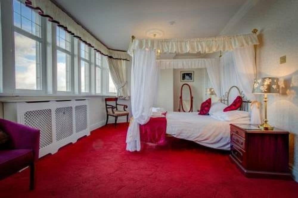 The New Boston Hotel 2