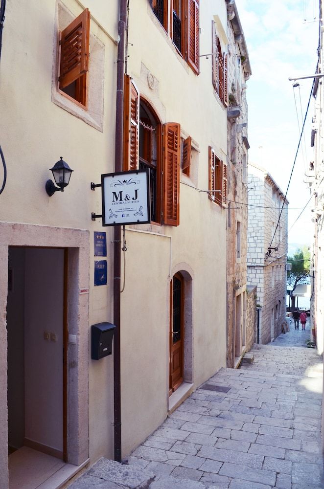 M & J Central Suites