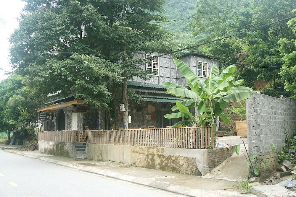 Ha Giang Creekside Homestay and Hostel 1