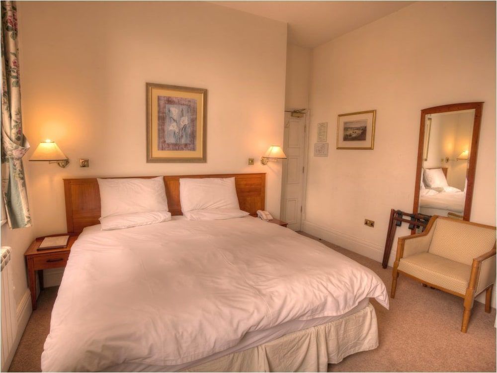 The Waterloo Hotel & Bistro 3