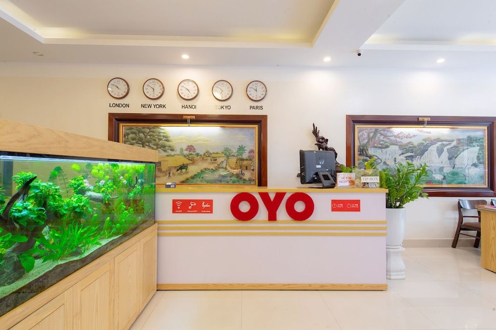 OYO 383 Luxury Airport Hotel & Spa 2
