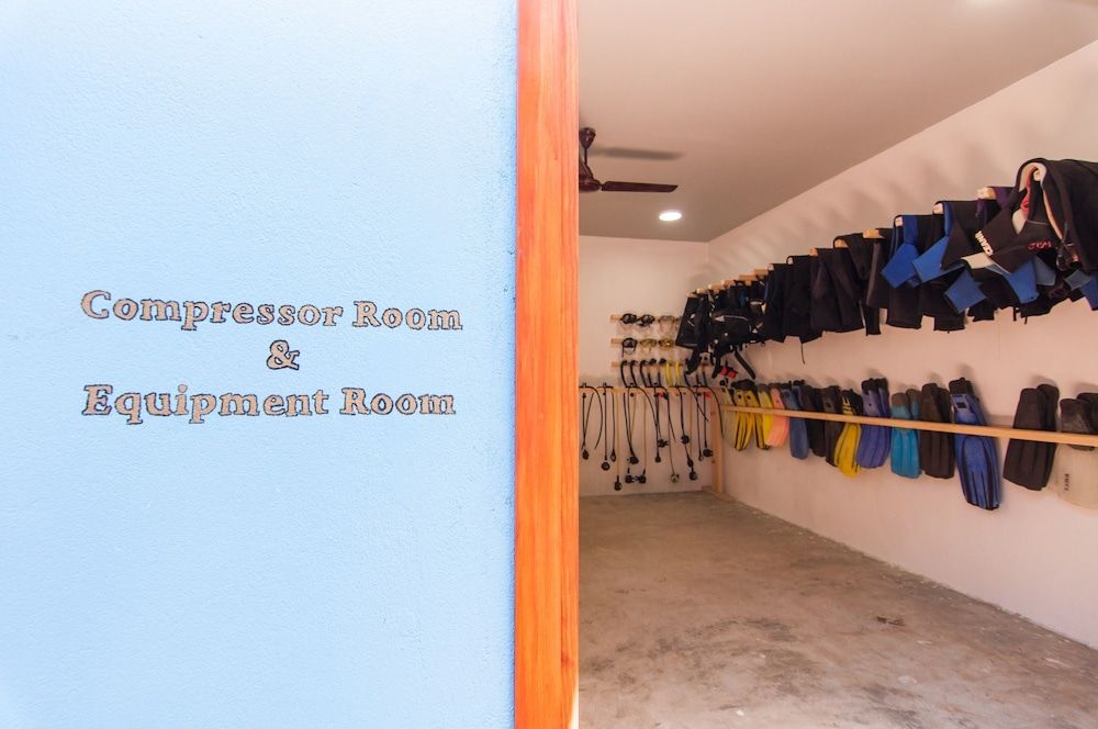 South Ari Dive Center 3