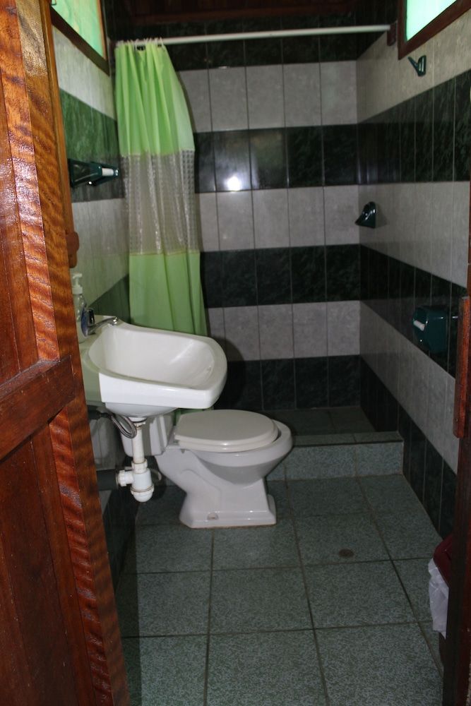 Paradise Amazon Lodge & Adventure 3