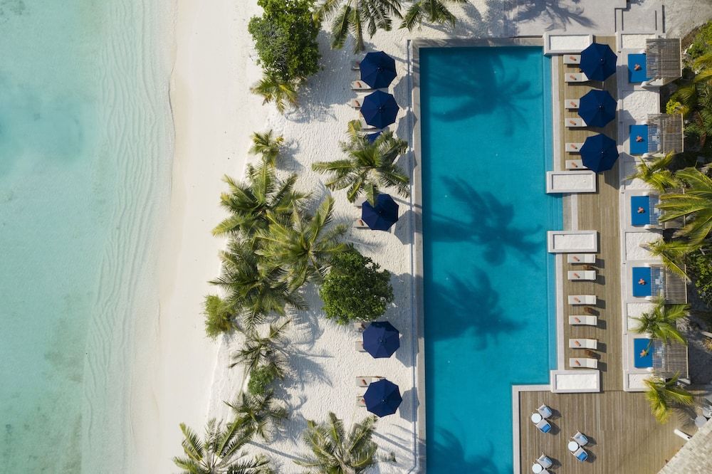 Emerald Faarufushi Resort & Spa