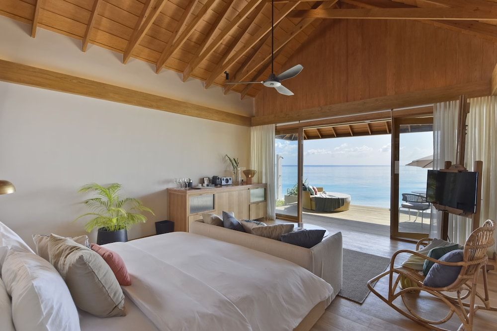 Emerald Faarufushi Resort & Spa 3