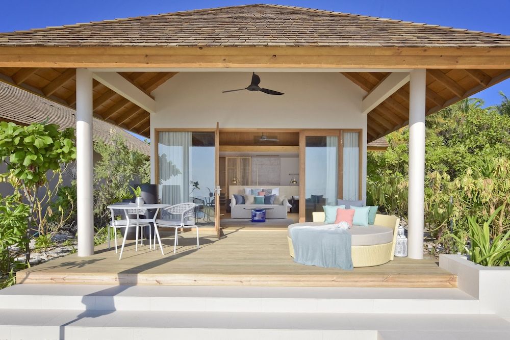 Emerald Faarufushi Resort & Spa 2
