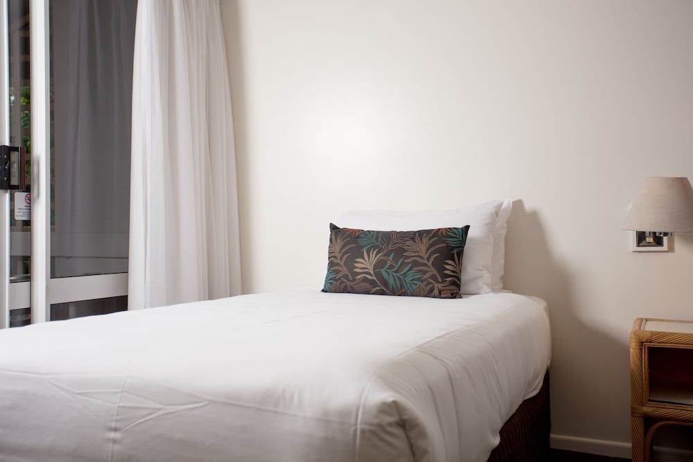 Castaways Resort & Spa Rainforest 3