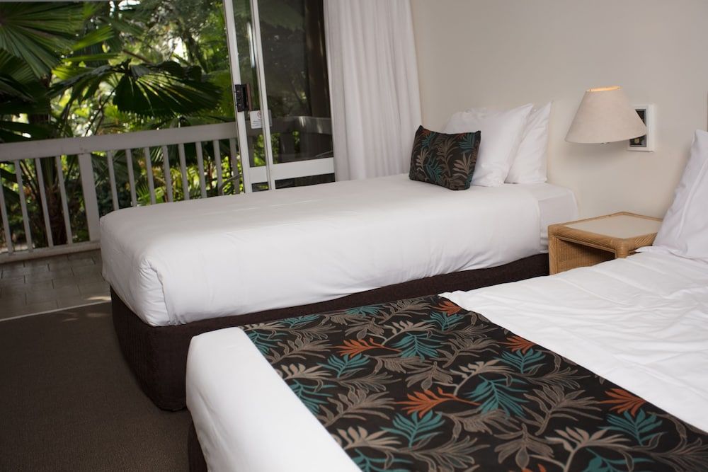 Castaways Resort & Spa Rainforest 2