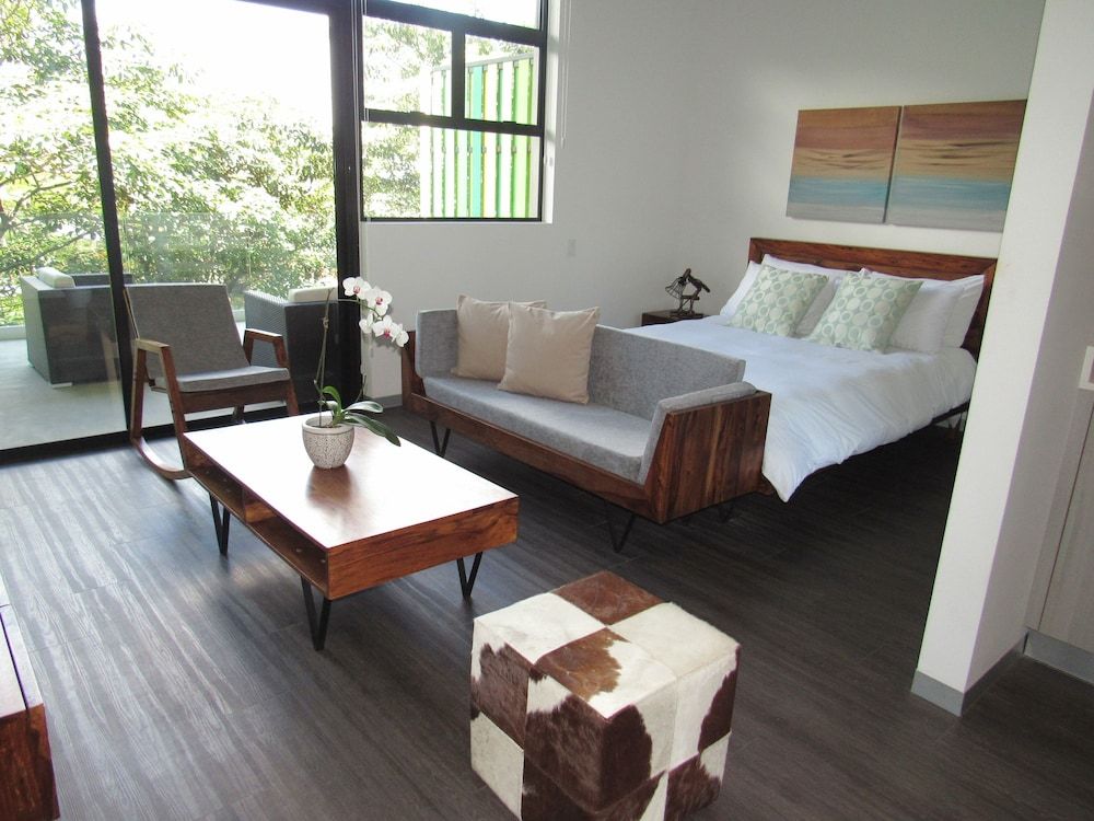 The Train Apartments Santa Ana 3