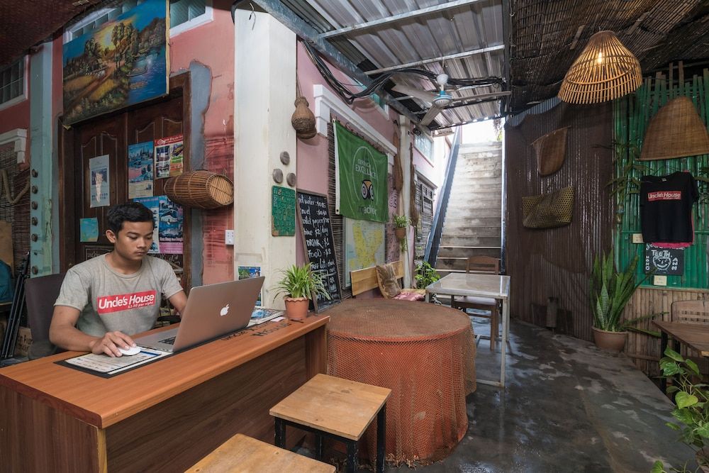 World Walker HOSTAL 2