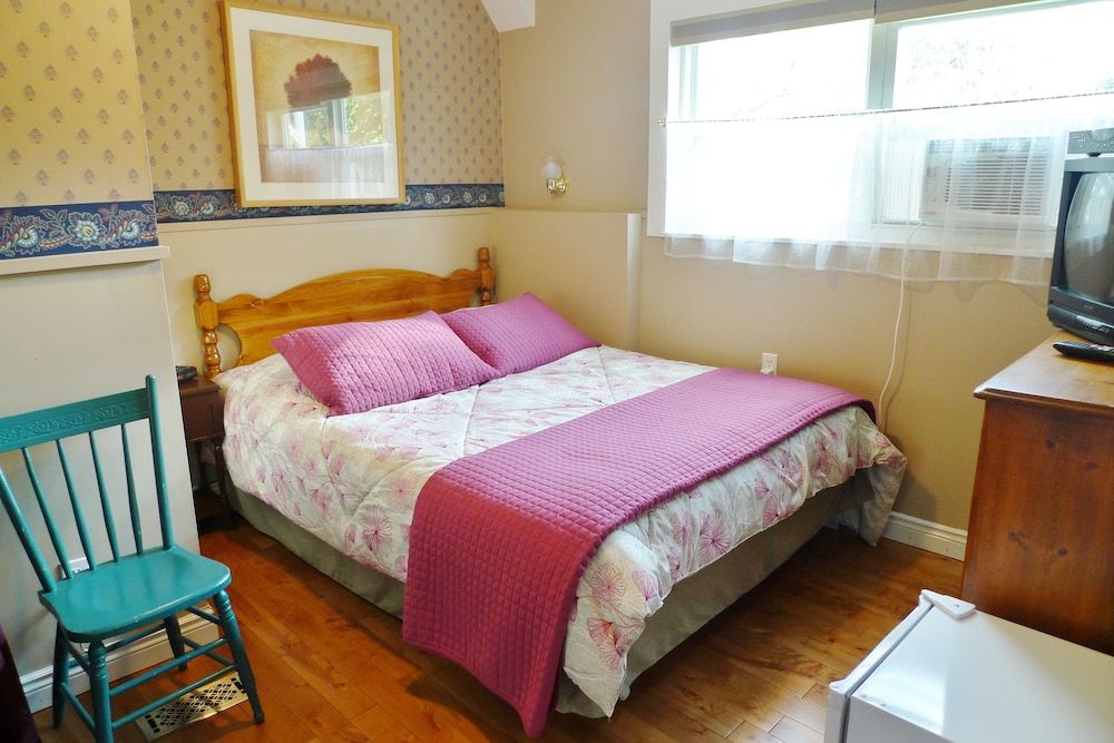 Cavendish Breeze Inn 3