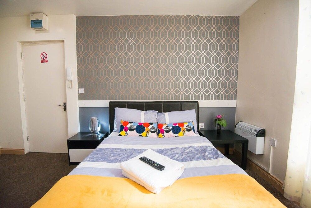 Snooze Apartments Flat 51 3