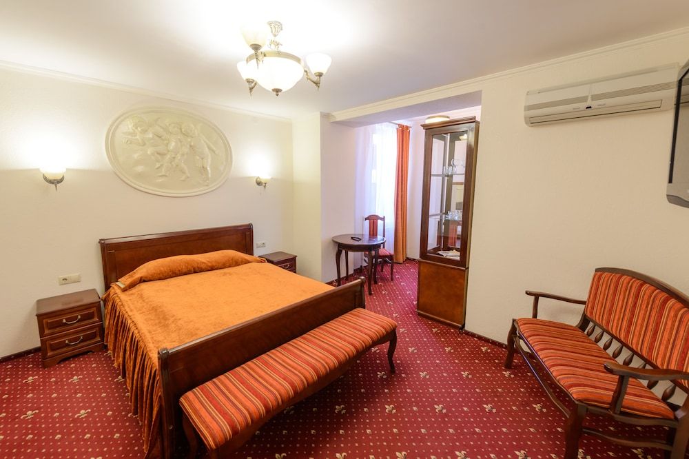 El hotel 2