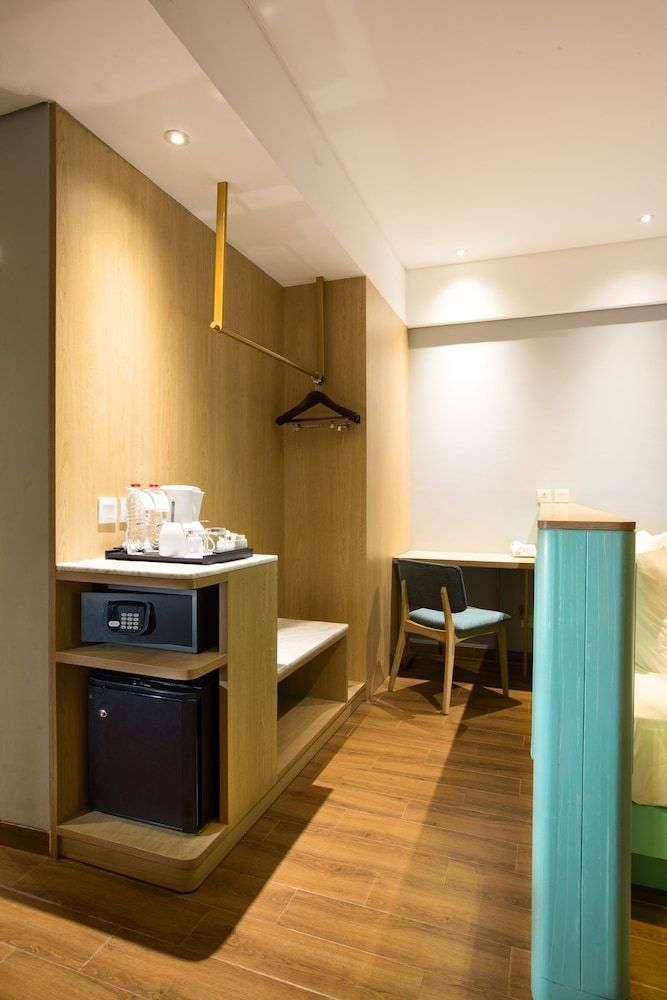 Hotel Santika Garut 2