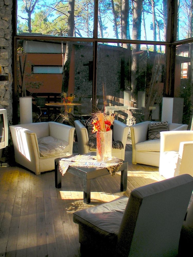 Altos Medanos - Cabañas y Club de Bosque 3