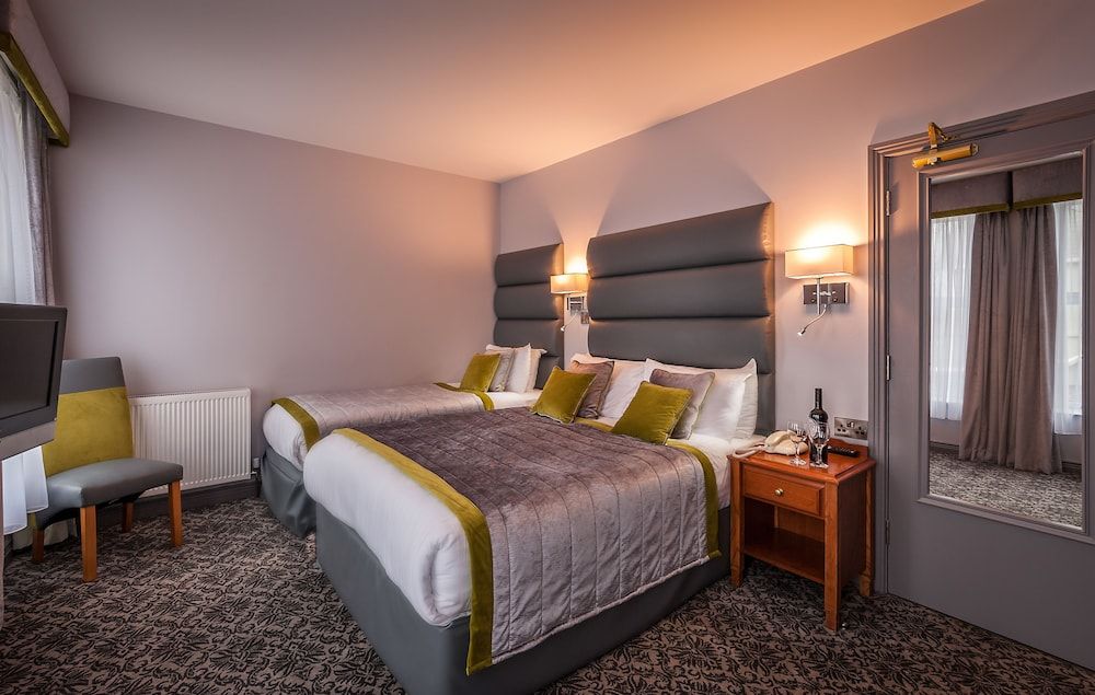 Lake Of Shadows Hotel 3