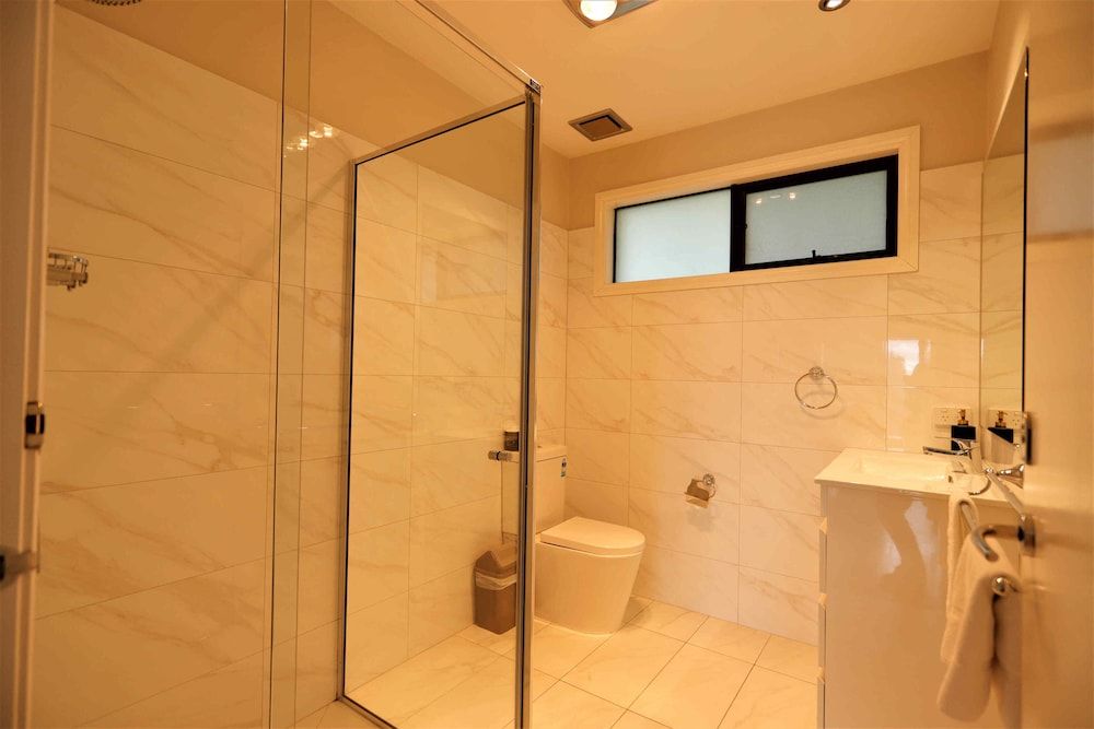 Apollo Bay Seal Apartments 3