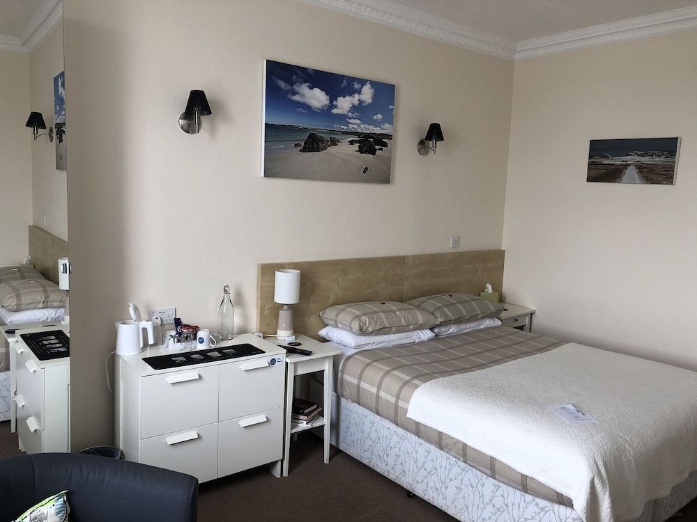 The Bowmore House Bed & Breakfast 2