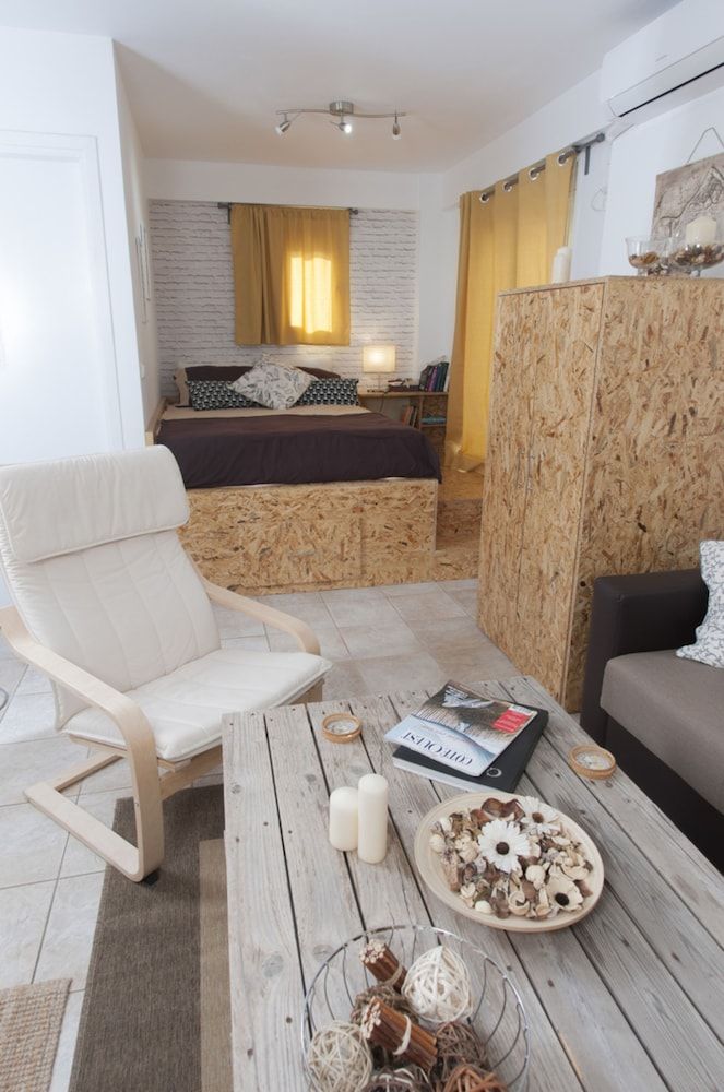 Downtown Charming Studio