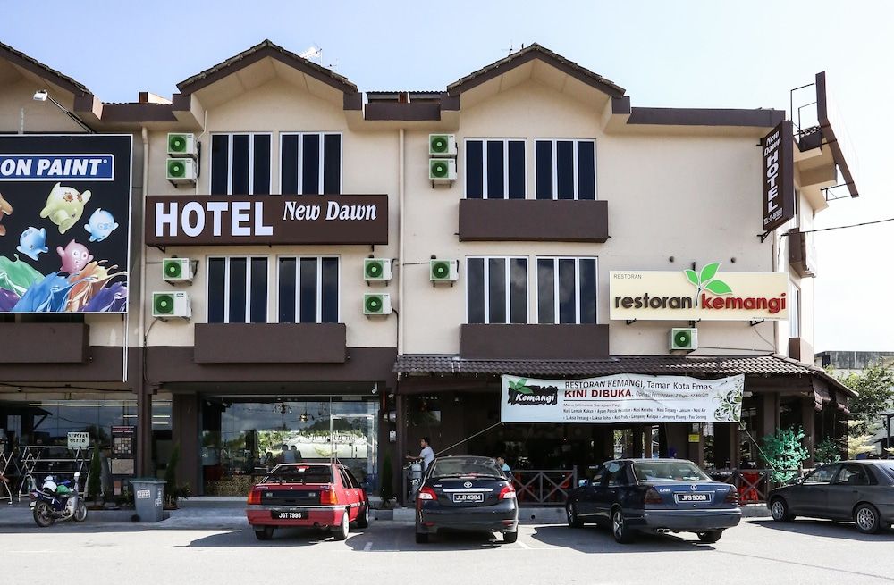 New Dawn Hotel 2 estrelas em Pontian Kecil