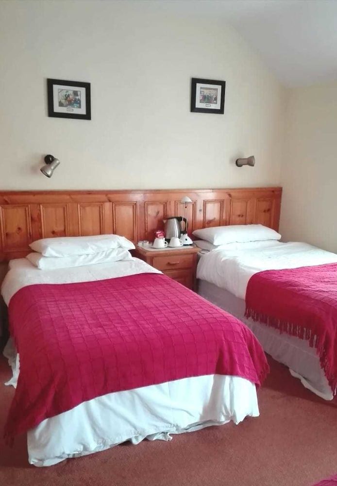 Caseys of Union Hall 3