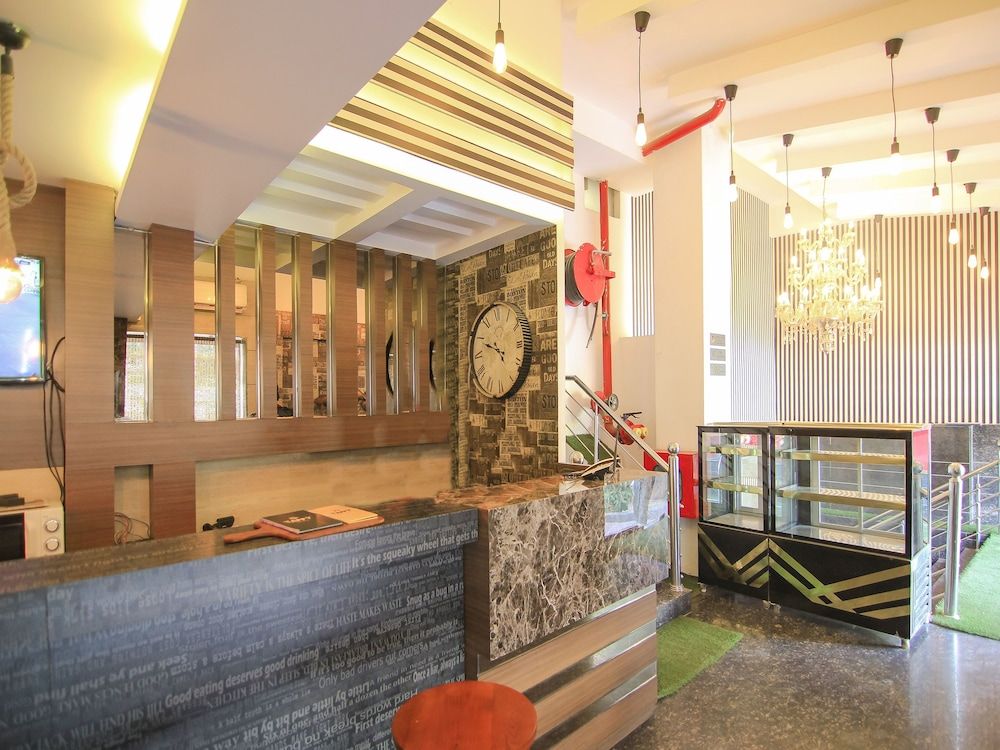 OYO 3232 Royal Inn 3