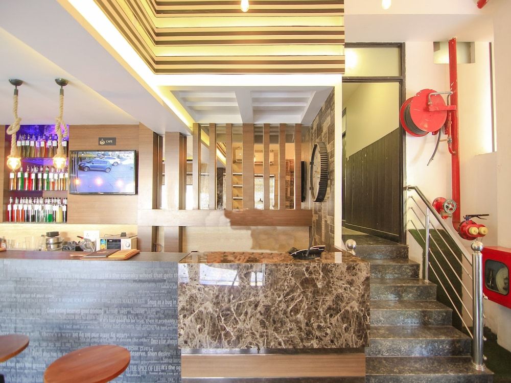 OYO 3232 Royal Inn 2