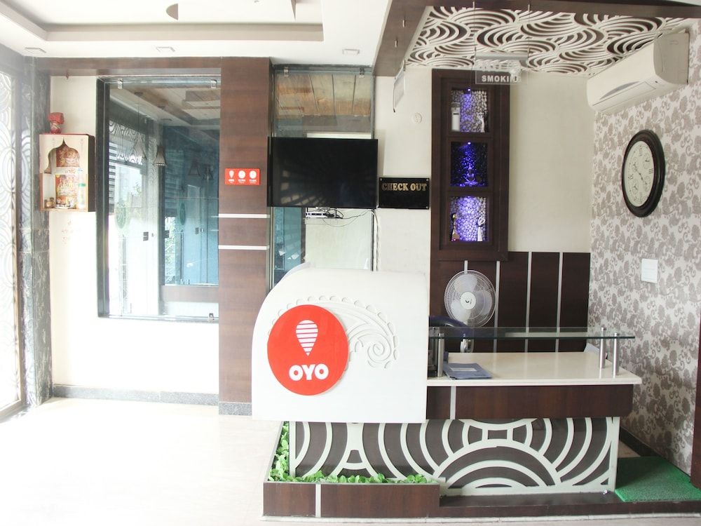 OYO 14427 Hotel RK Palace 3