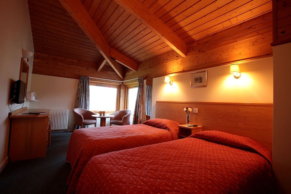 The Dorset Golf Hotel 3