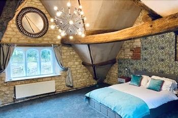 Old Fleece Apartments 3