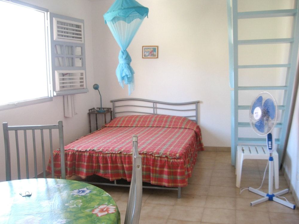 Apartment With one Bedroom in Sainte Anne, With Enclosed Garden and Wifi - 400 m From the Beach 3