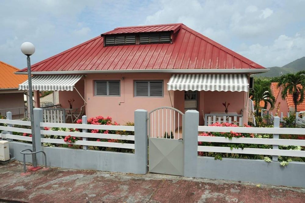 Apartment With one Bedroom in Sainte Anne, With Enclosed Garden and Wifi