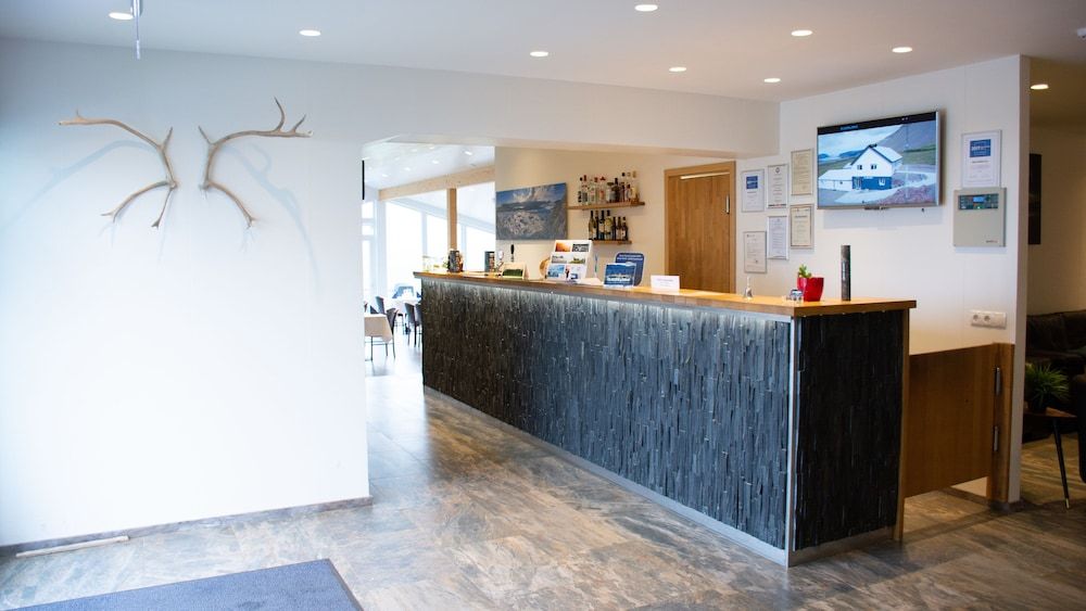 Glacier World - Hoffell 2