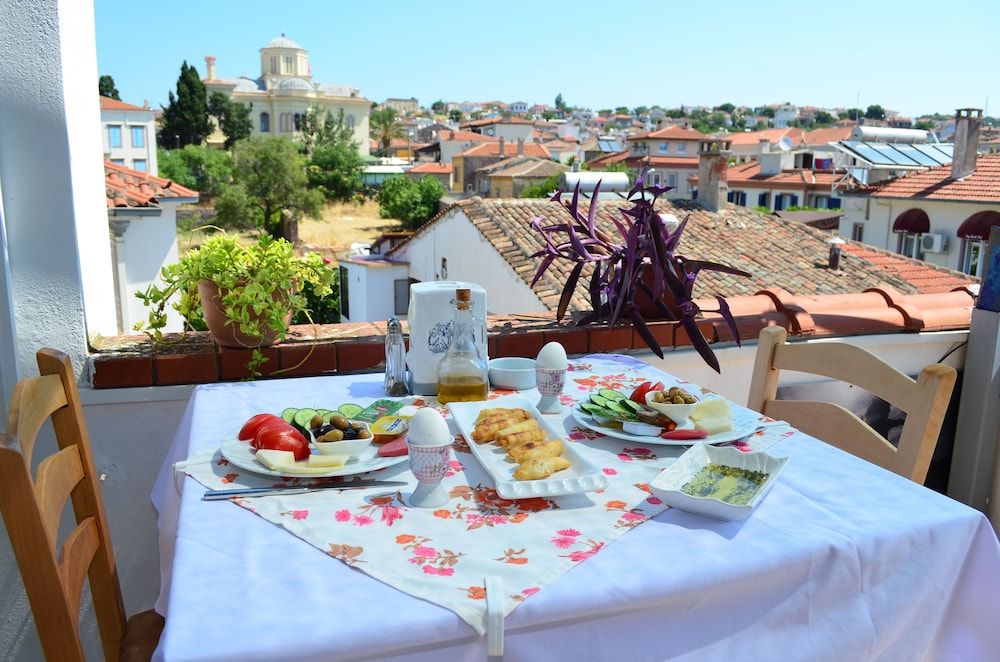 Cunda Atlas Otel 1