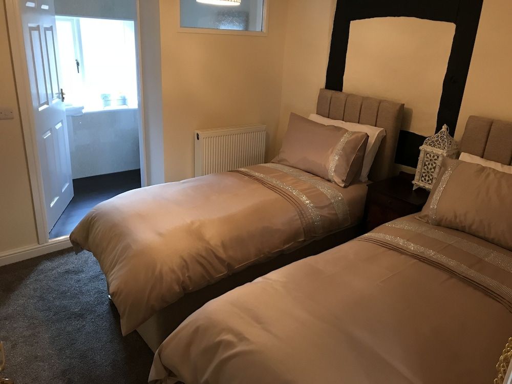 The Kings Arms Hotel 3