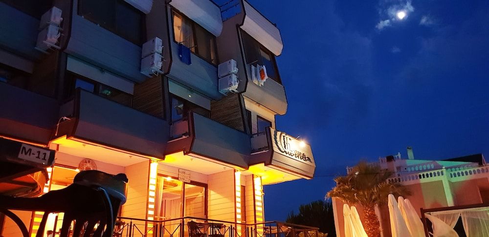 Aterna Hotel 2 estrelas em Dikili