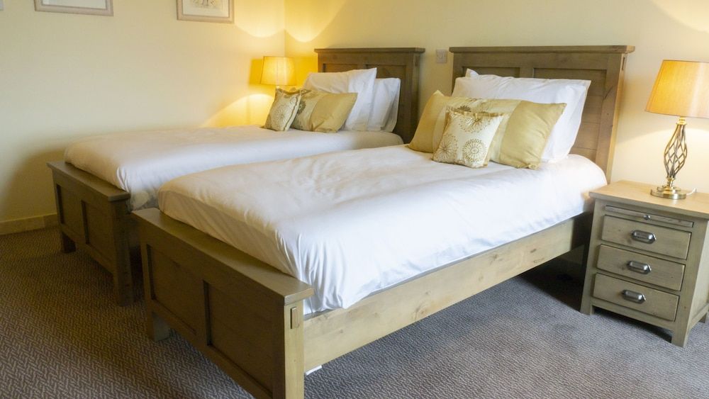 COMIS Hotel & Golf Resort 3