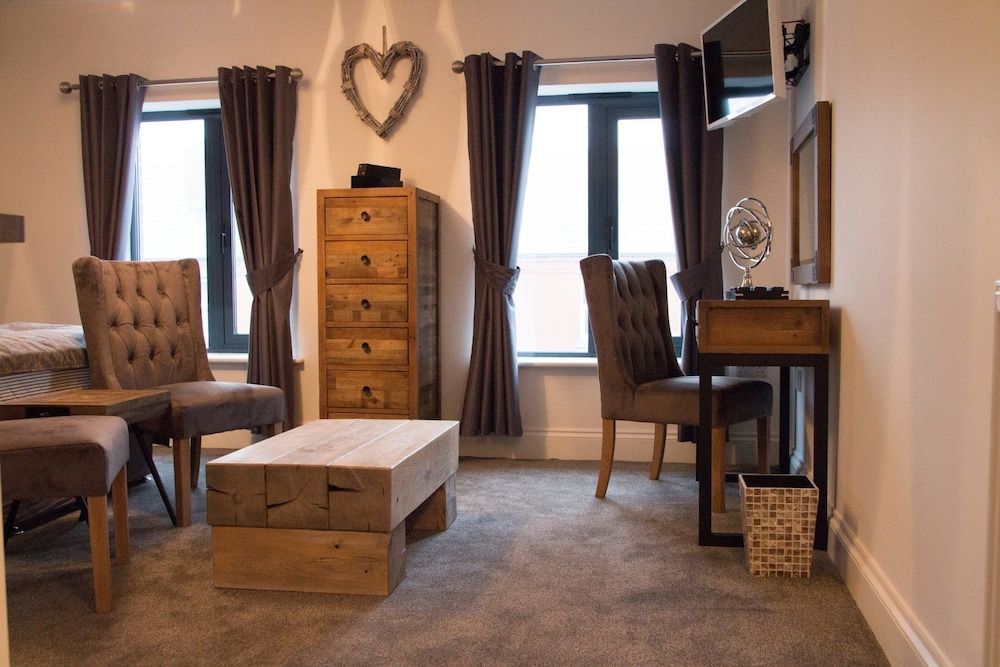 The Townhouse Bar Kitchen & Rooms 2