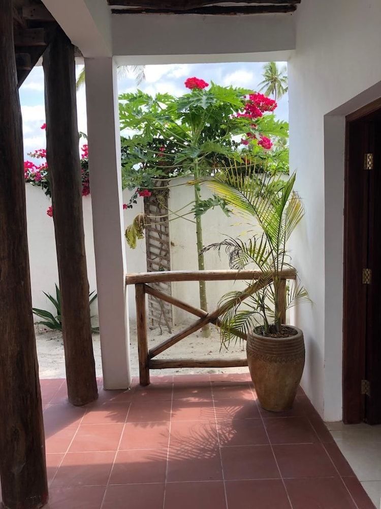 Isla Bonita Zanzibar Beach Resort 2