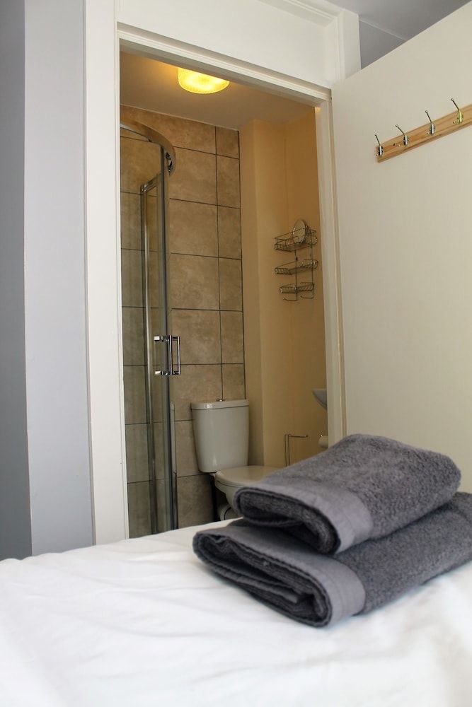 Game of Thrones Guest House 3