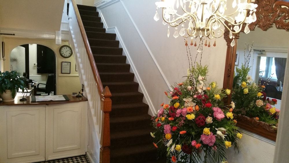 The Carre Arms Hotel 3