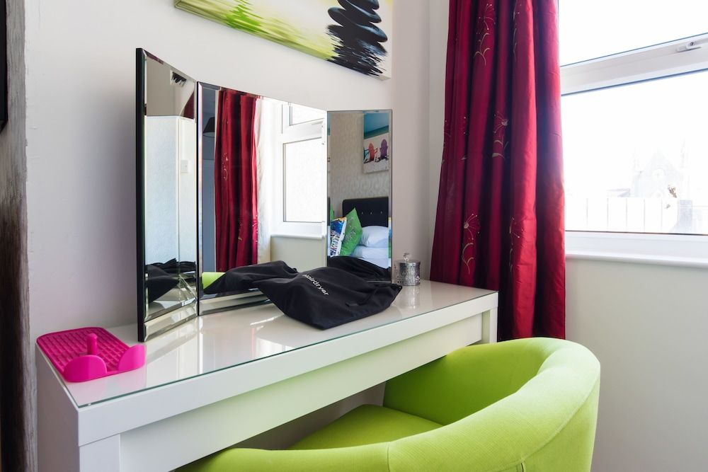 Ar Lan Y Mor Seaside Apartment 2