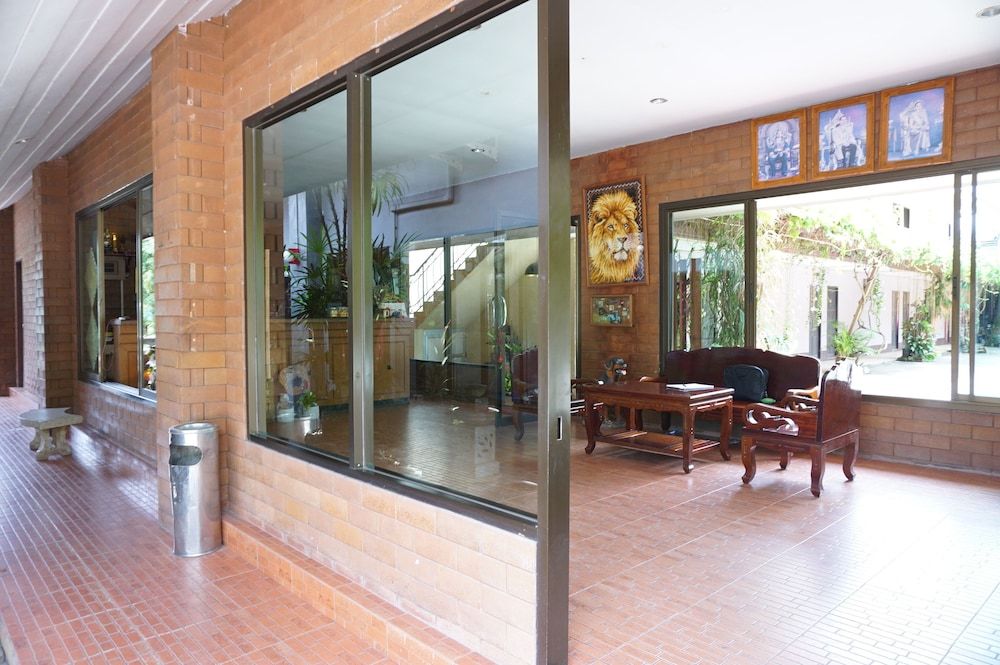 Ploenjai Hotel Ranong 2