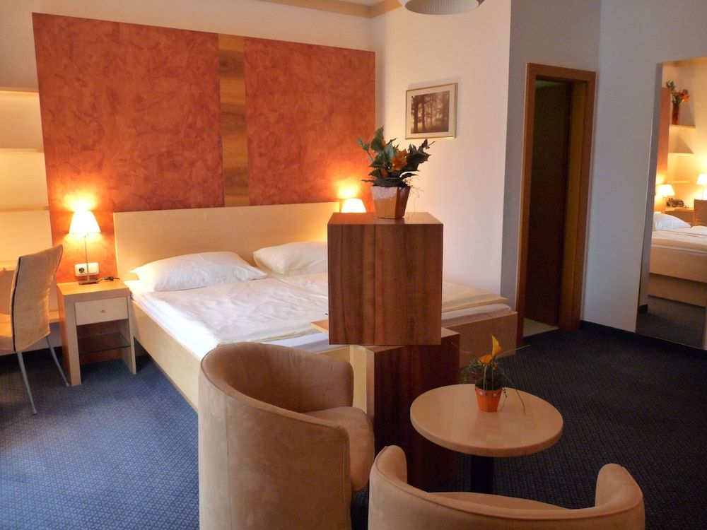 Parkhotel Zur Klause 1 Parkhotel Zur Klause 1