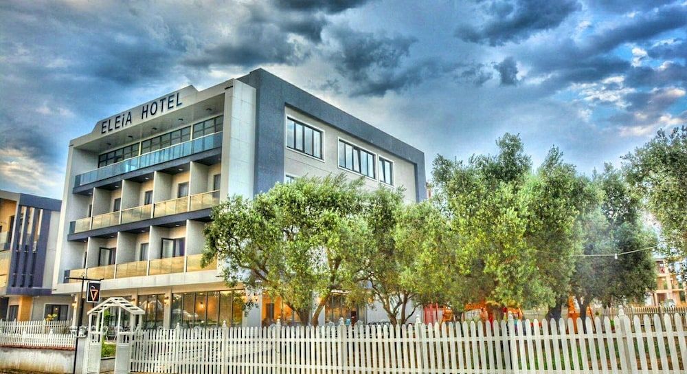 Eleia Hotel 0znik