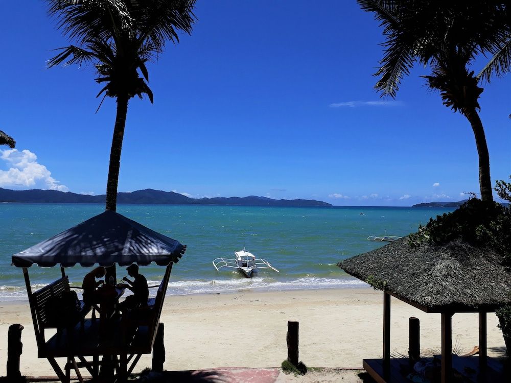 Ausan Beach Front Cottage and Restaurant 2