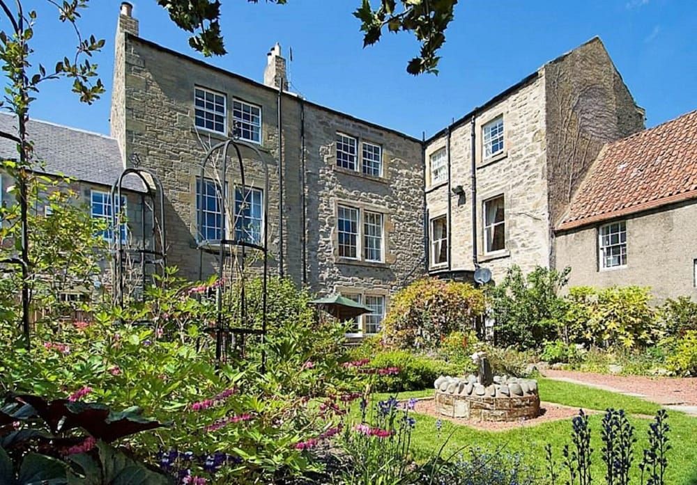 THE OLD PRIORY BED AND BREAKFAST