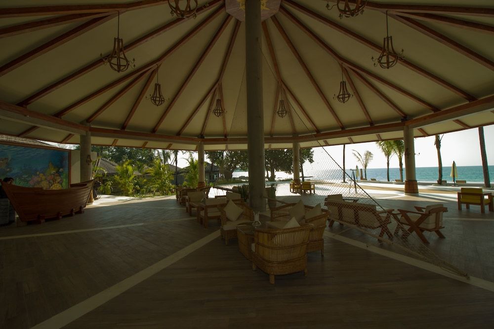 Pristine Mermaid Resort 3