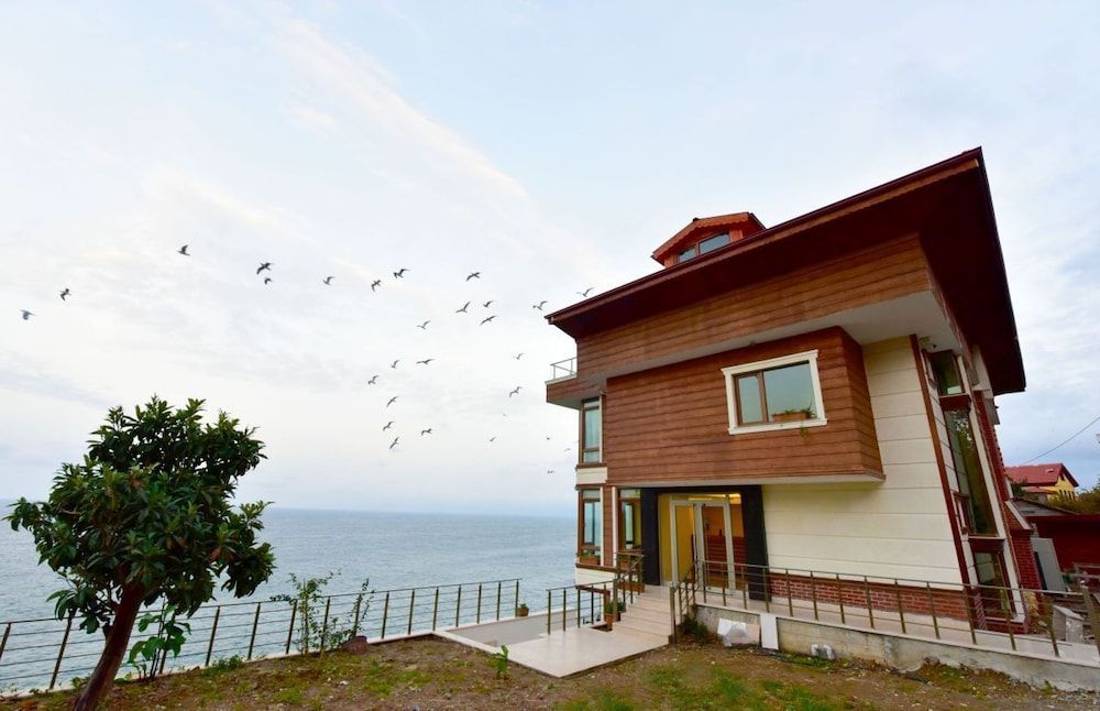 Dora Hotel 3 étoiles à Araklı